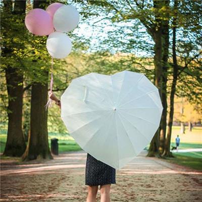 Parapluie droit - toile en forme de coeur - blanc cassé